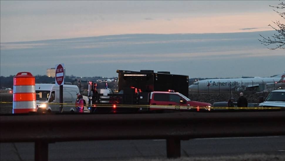 ABD'nin New York kentindeki LaGuardia Havalimanı'nda iki yolcu uçağı çarpıştı