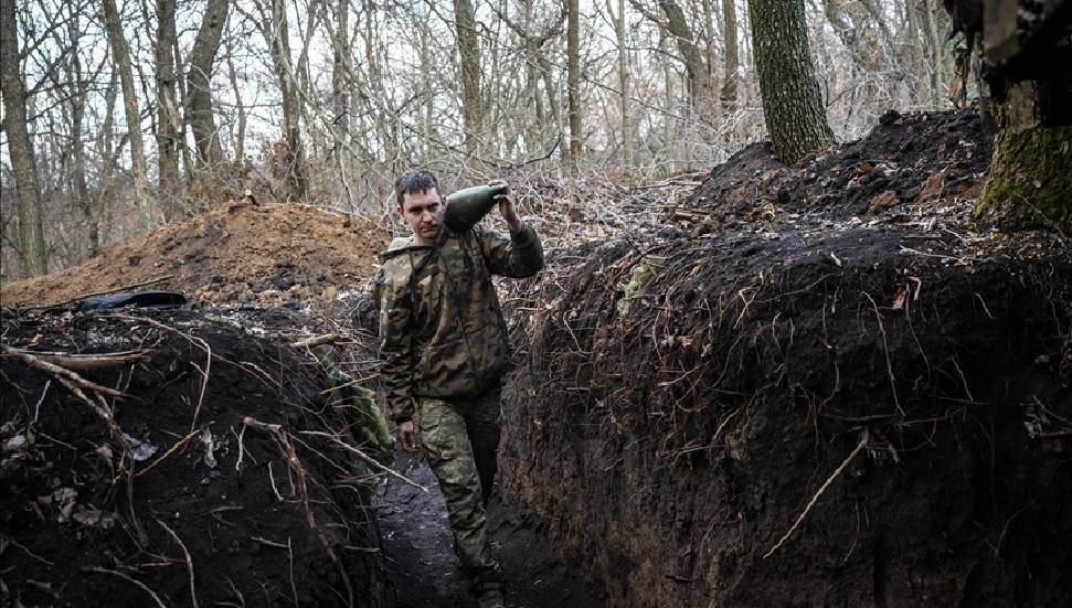 Polonya, erkeklere zorunlu askeri eğitim getirerek "yedek güç" hedefliyor