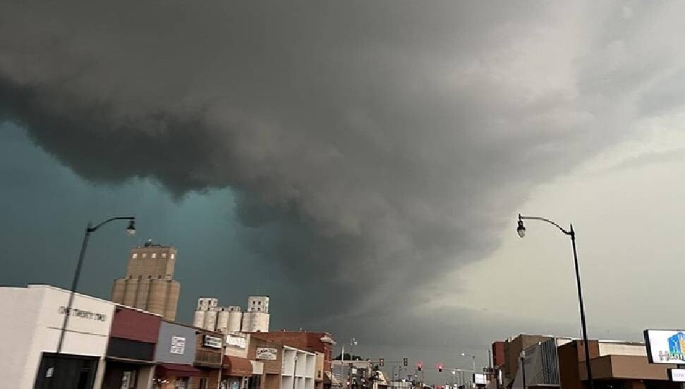 ABD ve Meksika'da iki kasırga ve bir tropik fırtınanın etkili olması bekleniyor