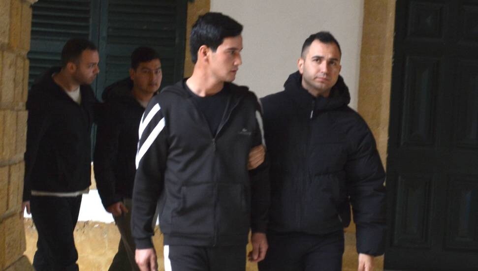 Araçların radyolarını çalmakla itham edildiler: 30'ar bin TL'lik teminata bağlandılar