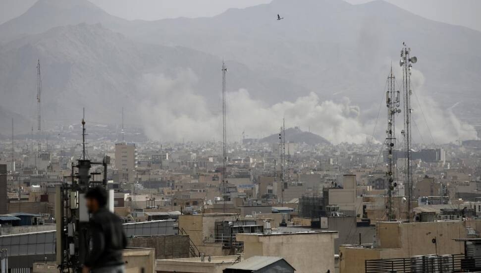 İran'ın Mehran kentindeki bombalı saldırıda 22 kişi öldü