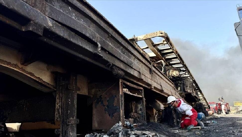 İran'da büyük patlamanın yaşandığı limandaki hasarın maliyeti 3 ila 5 milyar dolar