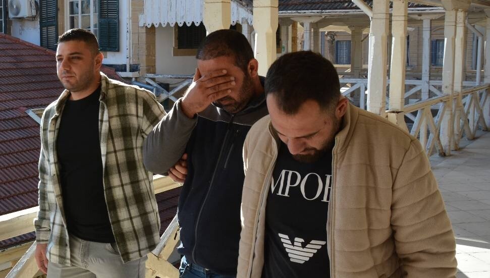 Sahte belgeyi tedavüle sürdükleri tespit edilen 3 kişi tutuklandı: 3 gün tutuklu kalacaklar