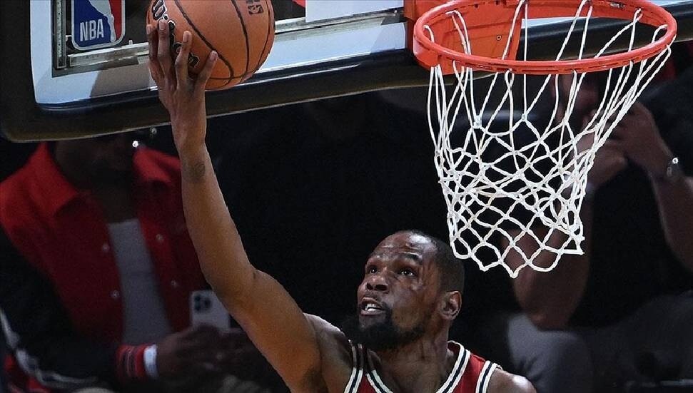 Kevin Durant, NBA'de en fazla sayı atan 6. oyuncu oldu