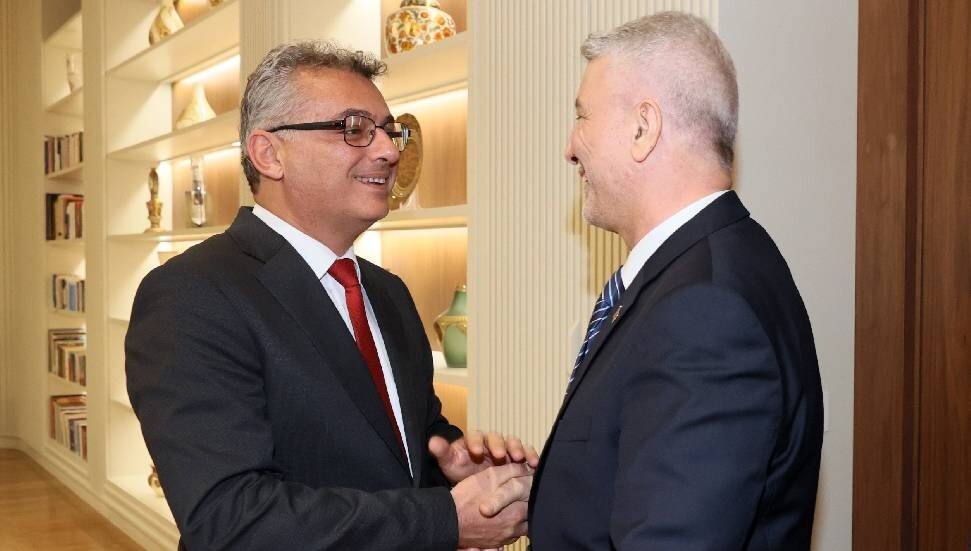 Cumhurbaşkanı Tufan Erhürman, Türkiye Ticaret Bakanı Ömer Bolat'ı kabul etti