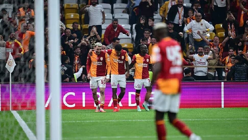 Trendyol Süper Lig'de Galatasaray haftayı lider tamamladı