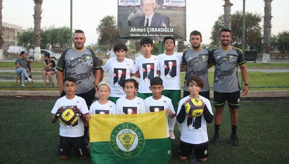 Ahmet Çırakoğlu anısına Minikler Halı Saha Turnuvası devam ediyor
