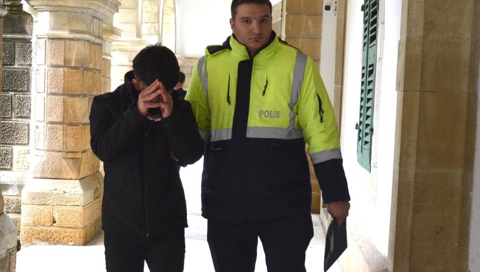 Ercan'da canlı mermiyle yakalandı: 2 gün tutuklu kalacak