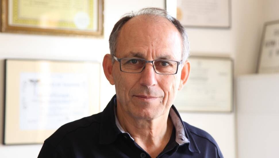 6 metre yükseklikten düşen tanınmış doktor İlkay İstillozlu ağır yaralı!