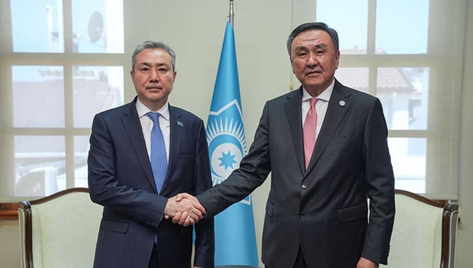 Kazakistan'ın TDT Daimi Temsilciliğine atanan Sapiyev, TDT Genel Sekreterine güven mektubunu sundu
