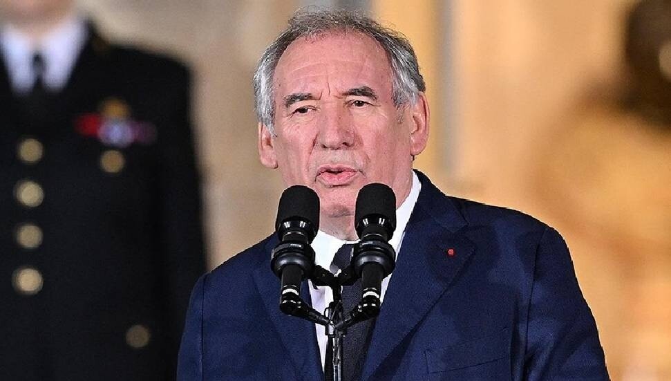 Bayrou, AB-ABD ticaret anlaşmasının yapıldığı günü "kara gün" olarak niteledi