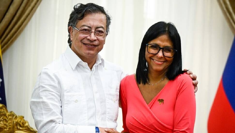 Kolombiya Cumhurbaşkanı Petro, Venezuela Geçici Devlet Başkanı Rodriguez ile görüştü