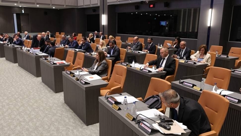 Cumhuriyet Meclisi'nde yeni ilahiyat kolejine oy çokluğu!