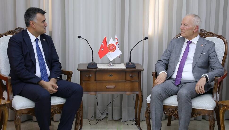 Zorlu Töre, Ahmet Yozgatlıgil’i kabul etti