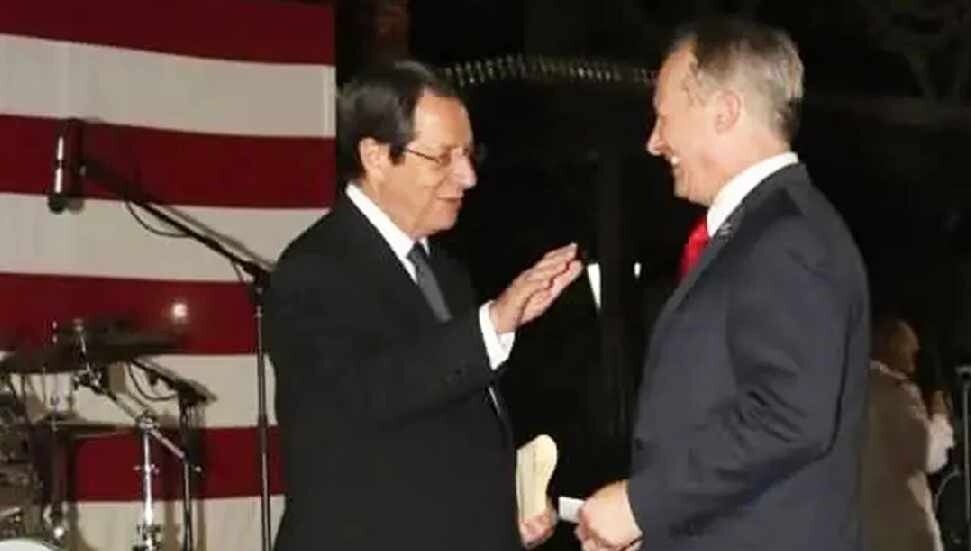 Former US Ambassador to Anastasiades: "A Fraud and a Blowhard"