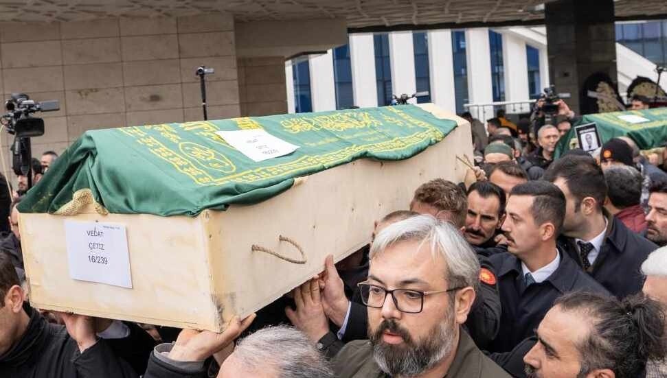 Bolu'daki faciada hayatını kaybedenler son yolculuklarına uğurlanıyor