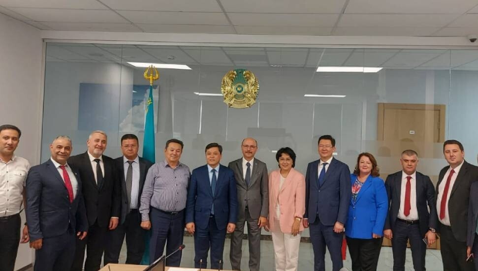 Memur-Sen, Uluslararası Avrasya Eğitim Sendikaları Birliği toplantısına katıldı