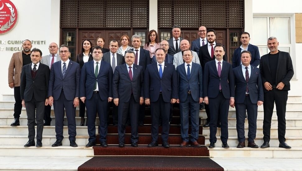 Meclis Başkanı Ziya Öztürkler, Trabzon’dan gelen heyeti kabul etti