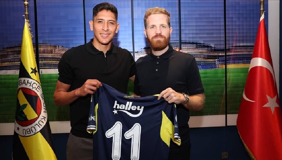 Fenerbahçe, Edson Alvarez'i kiralık olarak kadrosuna kattı