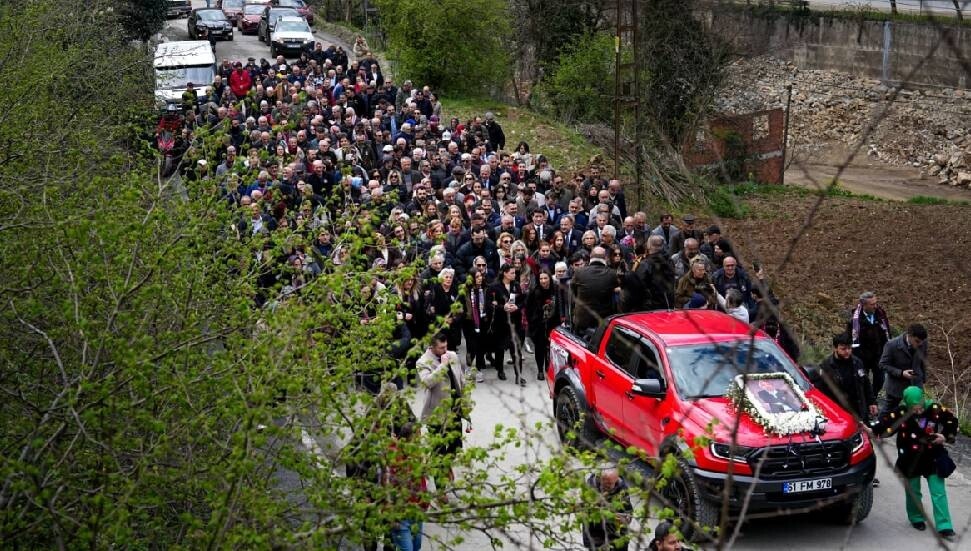 "Kuzeyin Oğlu" Volkan Konak mezarı başında anıldı