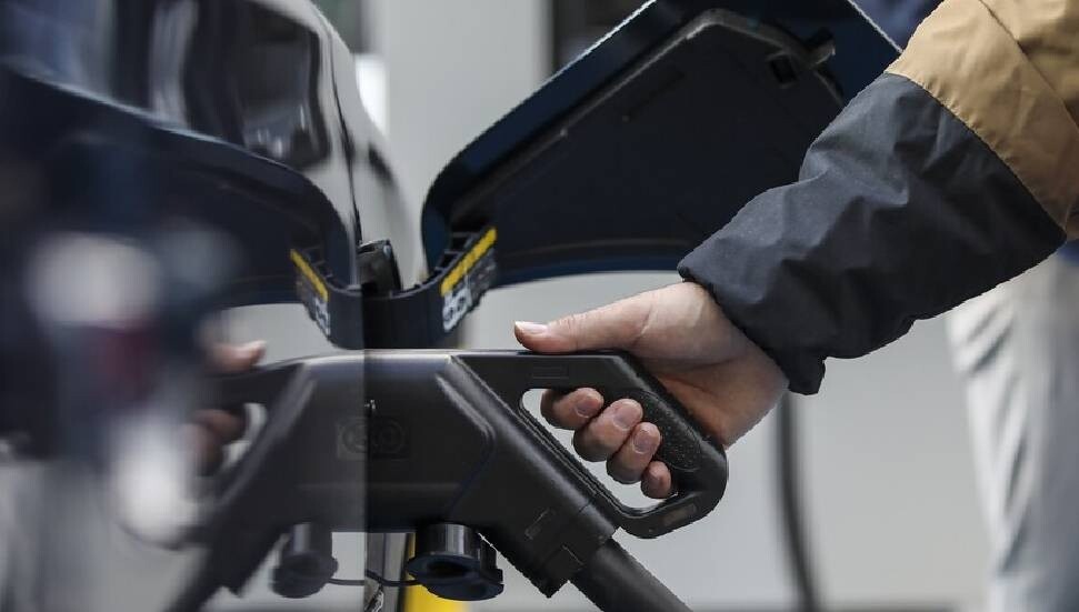 Küresel enerji krizi elektrikli ulaşım alternatiflerini öne çıkarıyor