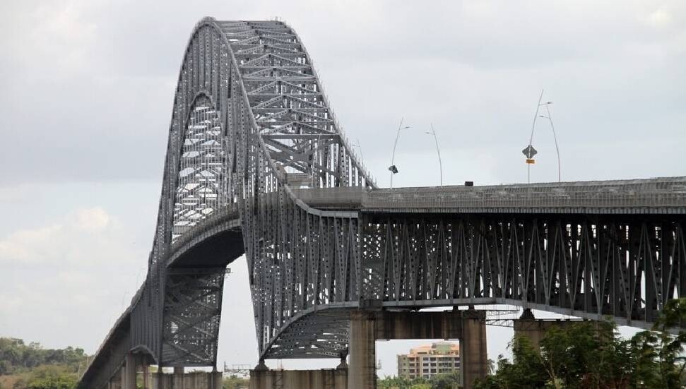 Panama'da Amerika Köprüsü'ndeki yangında 1 kişi öldü, 2 kişi yaralandı