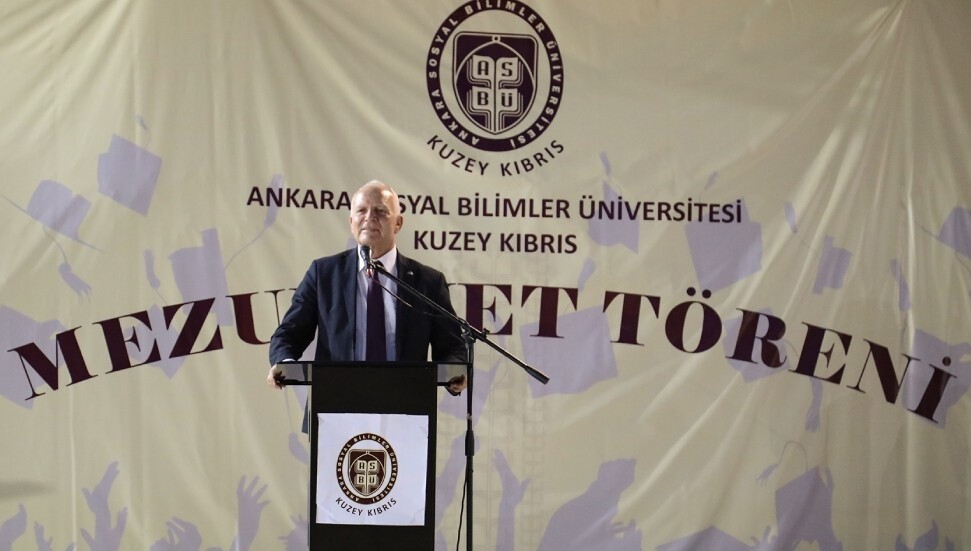 Zorlu Töre Ankara Sosyal Bilimler Üniversitesi mezuniyet törenine katıldı