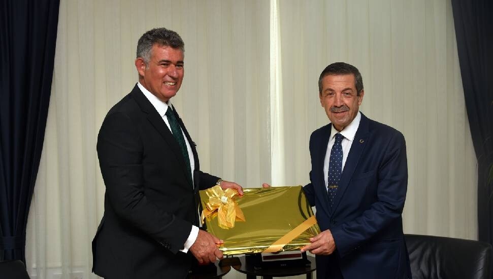 Feyzioğlu, Ertuğruloğlu’na veda ziyaretinde bulundu