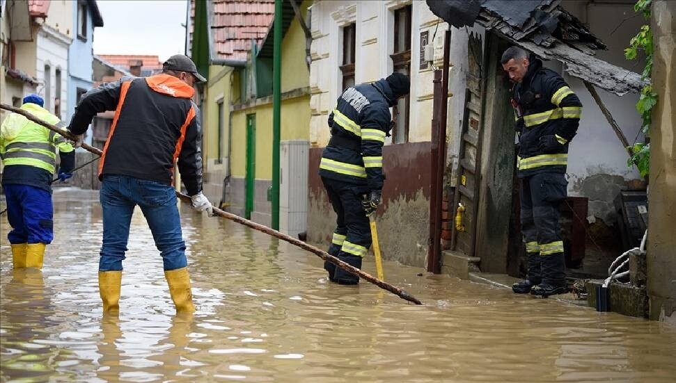 Romanya’da meydana gelen sellerde 3 kişi hayatını kaybetti