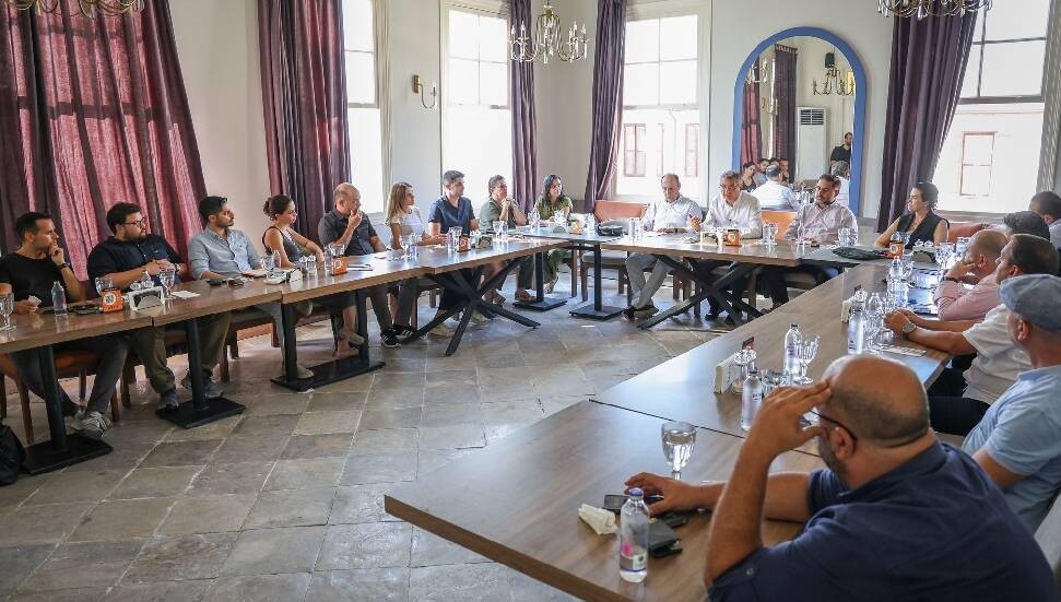 Tufan Erhürman, genç girişimcilerle bir araya geldi