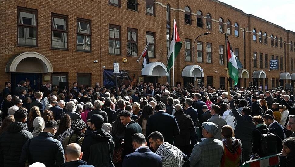 İngiltere'nin Filistin Devleti'ni tanımasının ardından Londra Temsilciliğinde bayrak töreni yapıldı