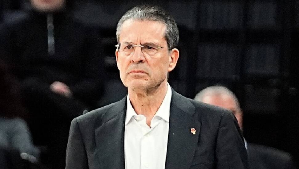 Basketbol Avrupa Ligi'nde yılın başantrenörü Pedro Martinez oldu