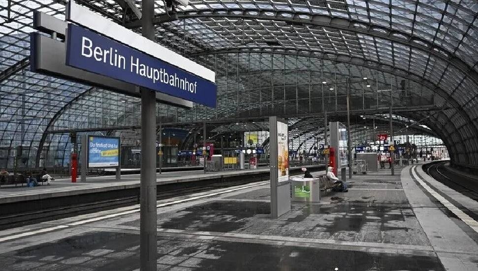 Alman Demir Yolları, tüm tren istasyonlarında alkol tüketimini yasaklıyor
