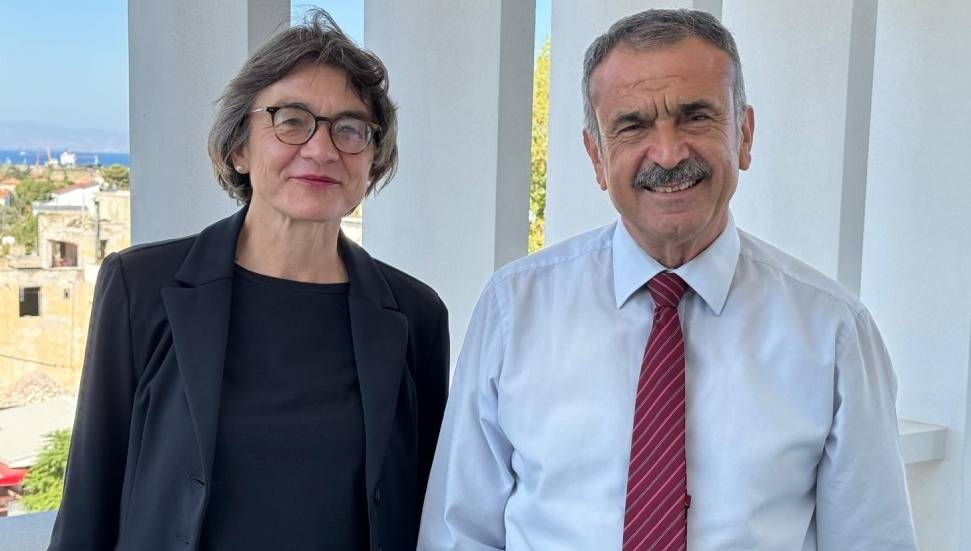 Almanya’nın Lefkoşa Büyükelçisi Anke Schlimm’den Gazimağusa Belediye Başkanı Uluçay’a nezaket ziyareti