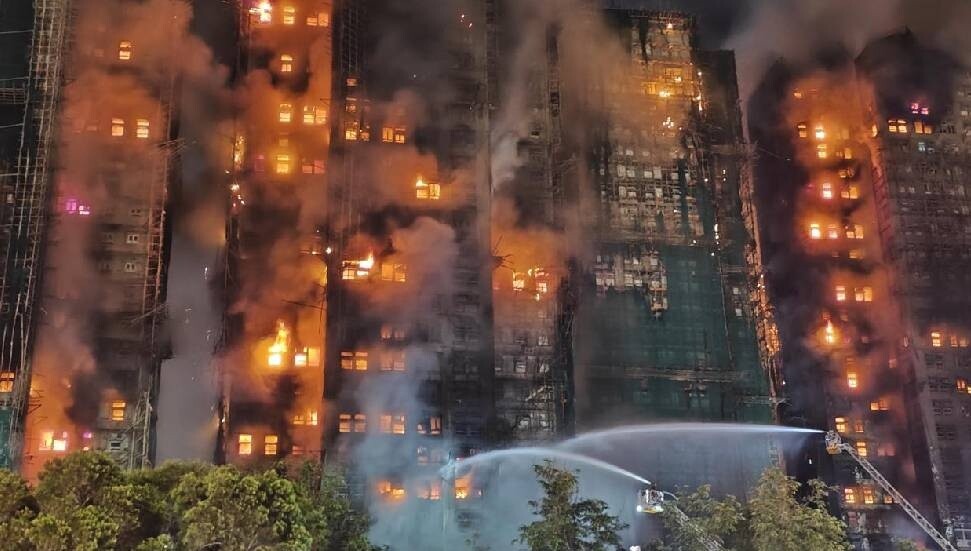 Hong Kong'da büyük yangın: 36 kişi öldü, 29 kişi yaralandı