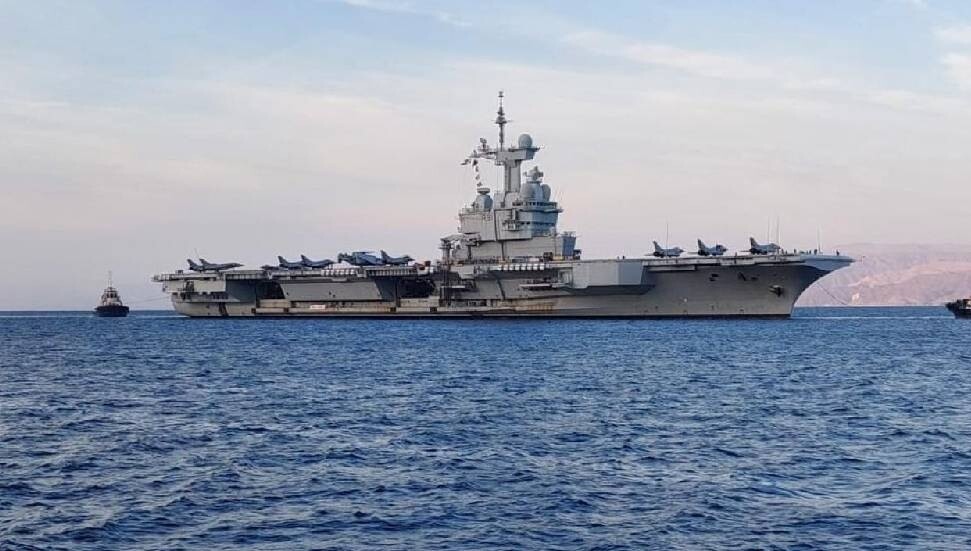 Fransa, Charles de Gaulle uçak gemisini Akdeniz'e gönderiyor
