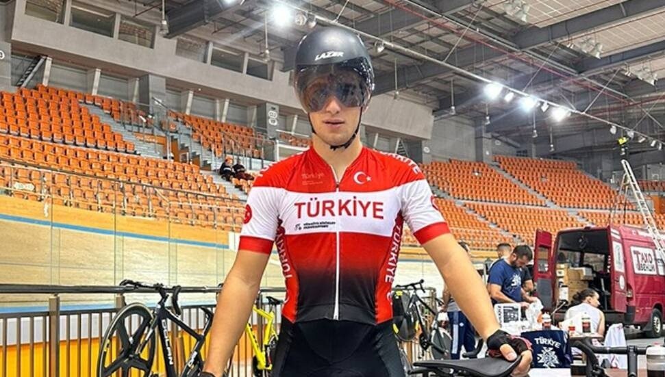 Emre Kaplan Dünya Şampiyonası'nda finale kaldı: Kürsü mücadelesi verecek
