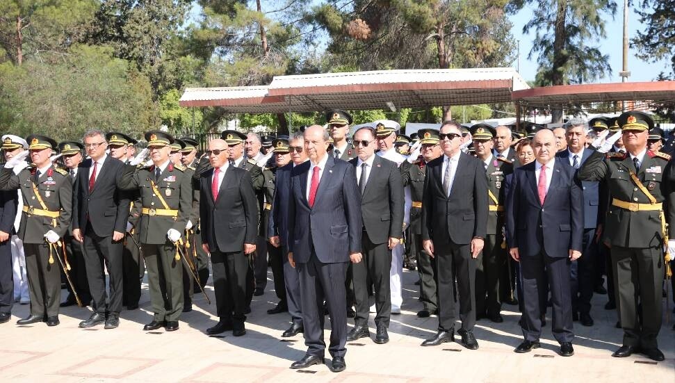 30 Ağustos Zafer Bayramı dolayısıyla Atatürk Anıtı'nda tören düzenlendi