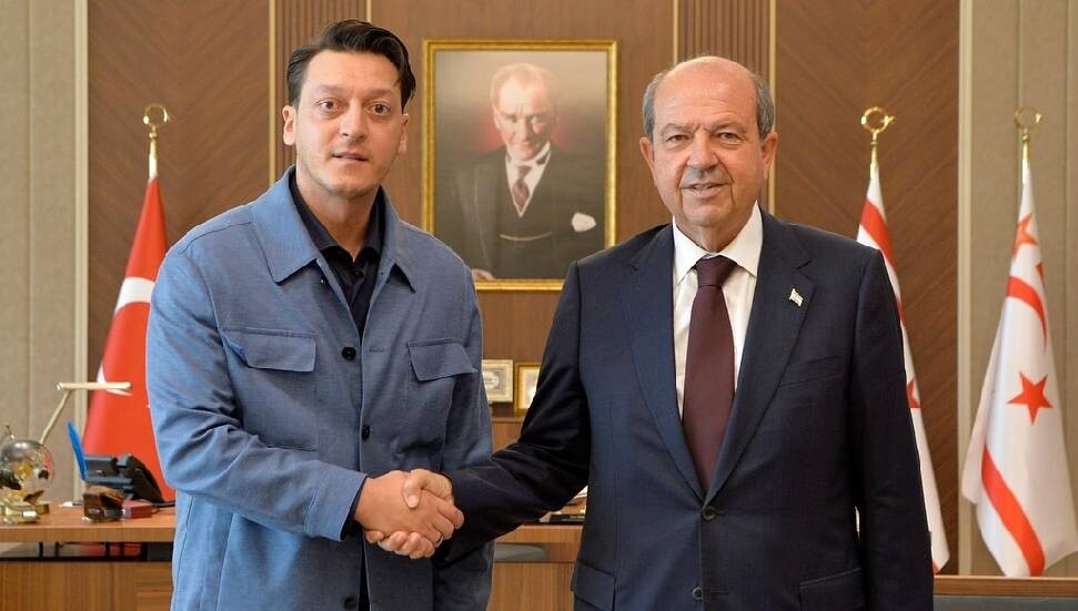 Mesut Özil: Türkiye’de açacağım ‘Spor Akademisi’ni KKTC’de de açacağız