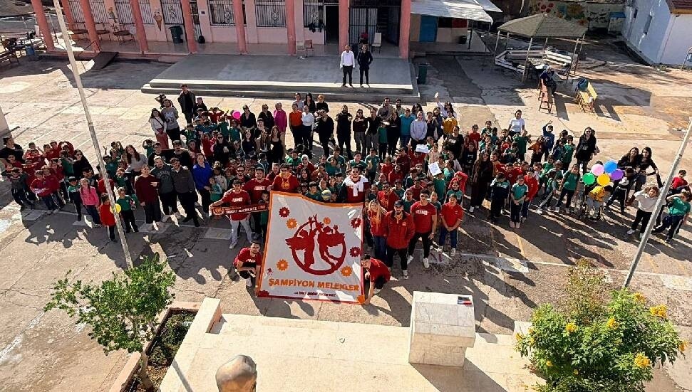 DAÜ öğrenci kulüplerinden anlamlı “Okul Dışarıda Günü” etkinliği