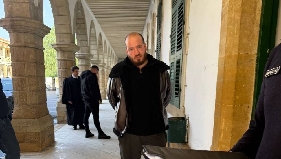 Kendisine emanet edilen aracı satmakla itham ediliyor