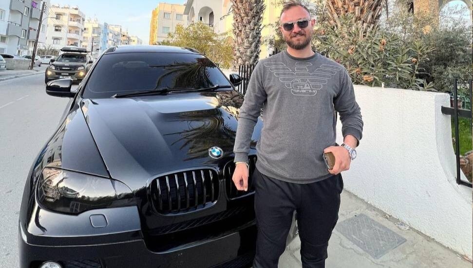 Girne’deki trafik magandası Cenk Aksalih’in dosyasında kadına şiddet ve kavga da var!