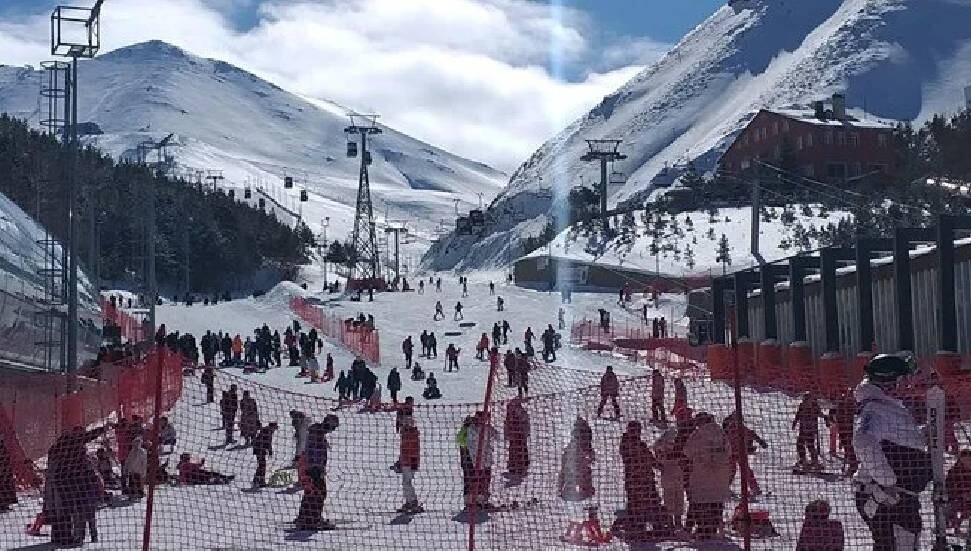 Palandöken'de kayakçılara kapalı olan alana çığ düştü