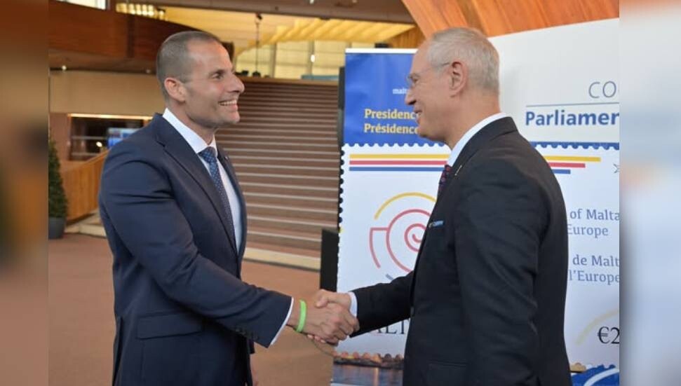 Oğuzhan Hasipoğlu, Malta Başbakanı Robert Abela ile görüştü