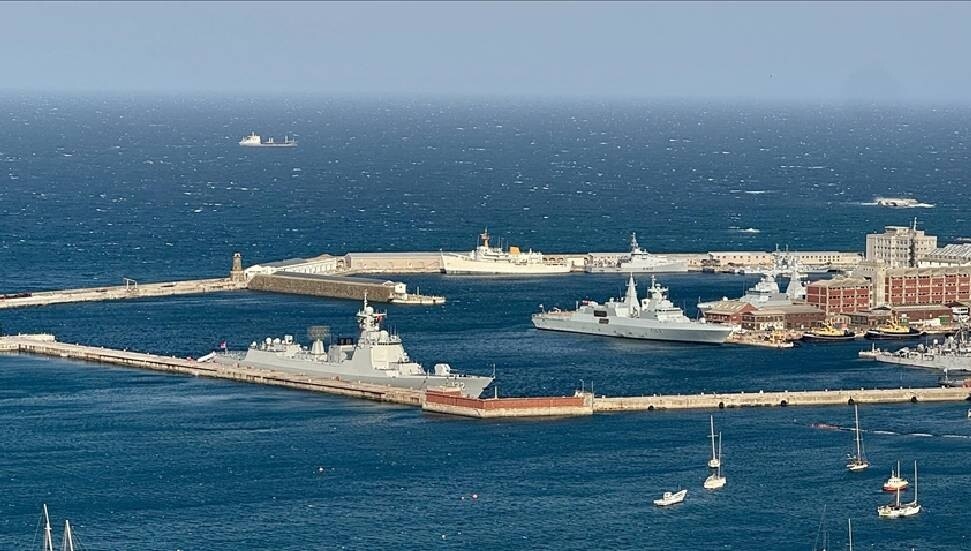 Güney Afrika'da, Çin, Rusya, İran donanmalarının katıldığı ortak deniz tatbikatı düzenleniyor