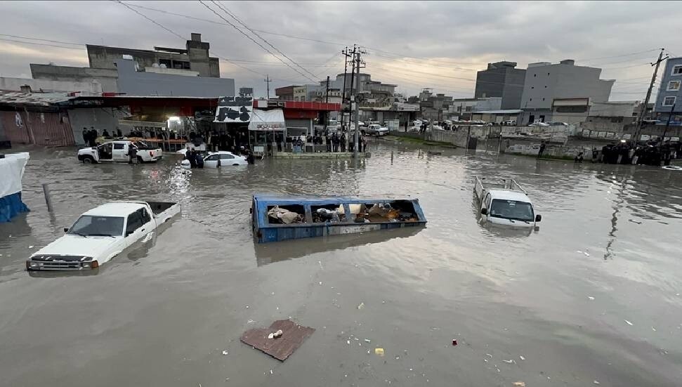 Irak’ın Erbil kentinde etkili olan yağış hayatı olumsuz etkiledi