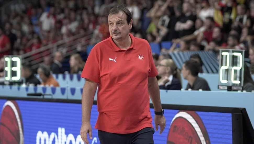 A Milli Basketbol Takımı Başantrenörü Ergin Ataman: Elimizdeki maçı kaybettiğimiz için çok üzgünüm