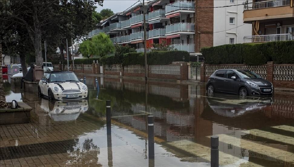 İspanya'nın doğusunda şiddetli yağış etkili oldu
