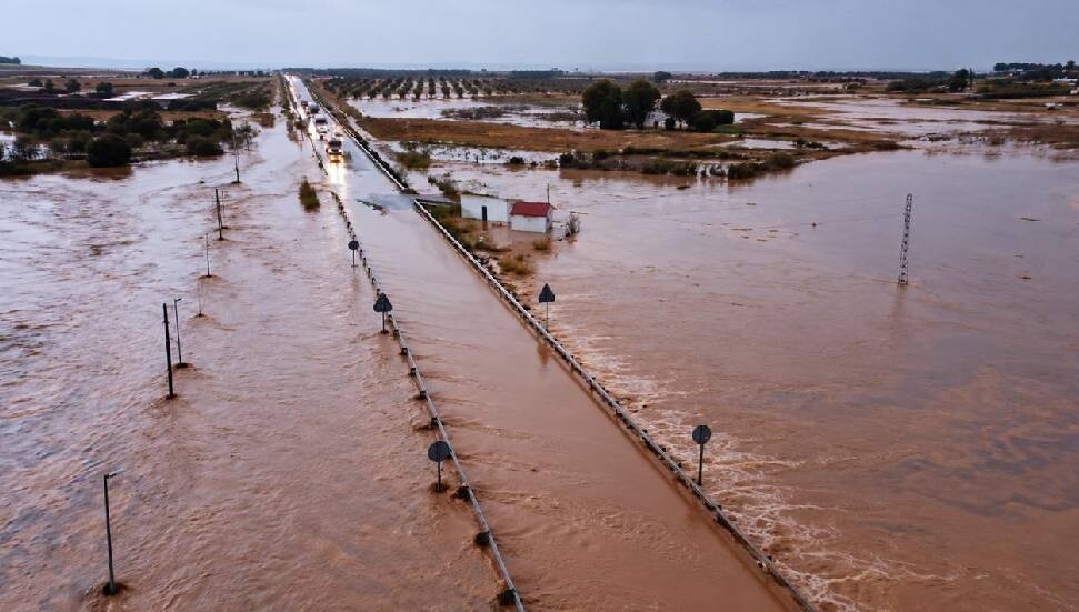 İspanya'da şiddetli yağışların neden olduğu selde 1 kişi öldü, 90 kişi kurtarıldı