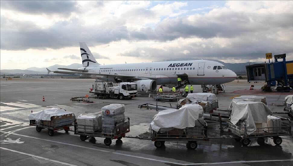 Yunanistan, depremzedelere insani yardım göndermeyi sürdürüyor